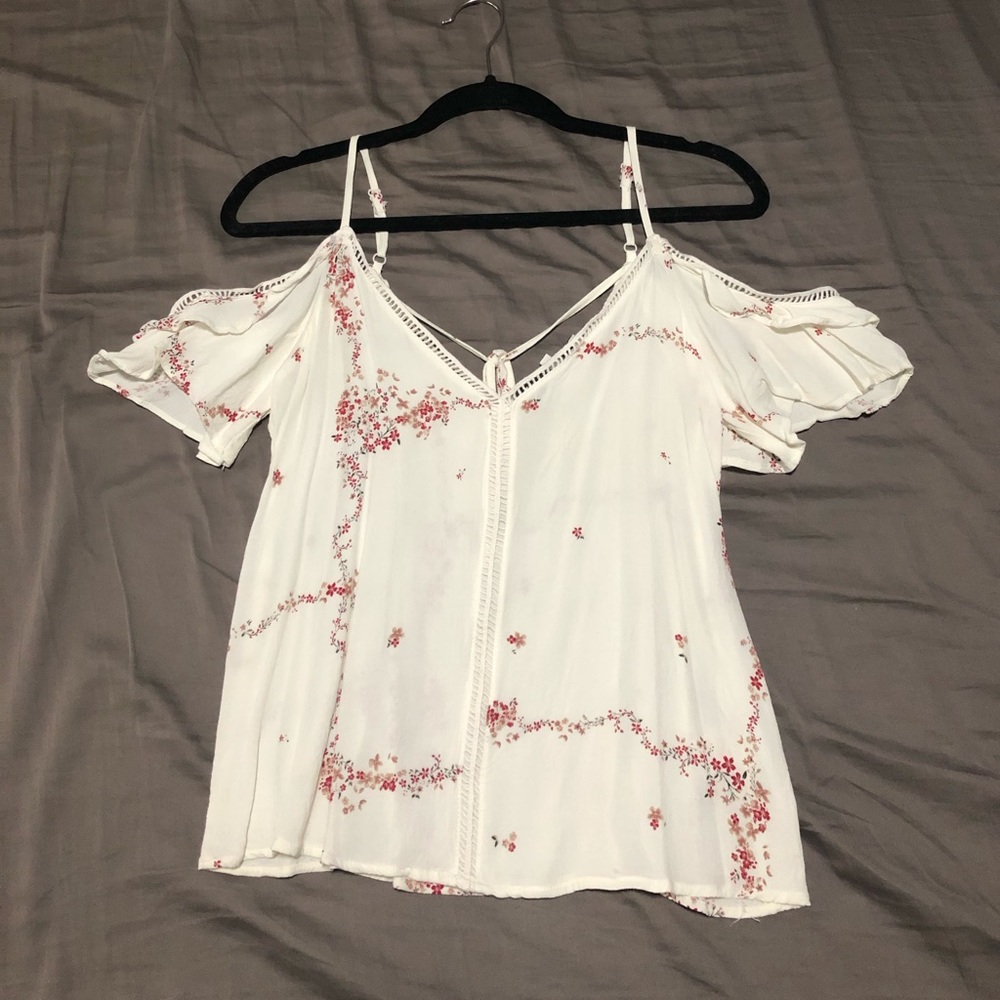 Cute Floral Blouse with Frilly Sleeves